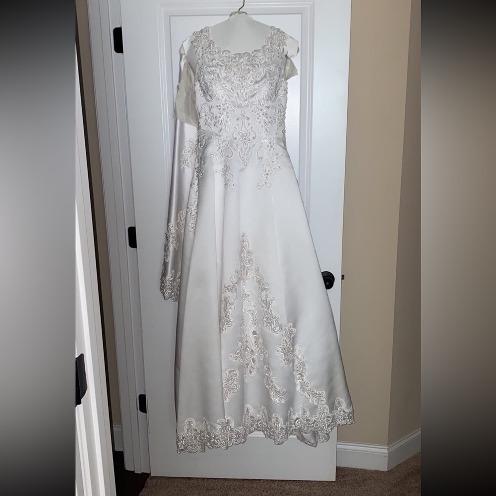 Michaelangelo David’s Bridal Wedding Dress